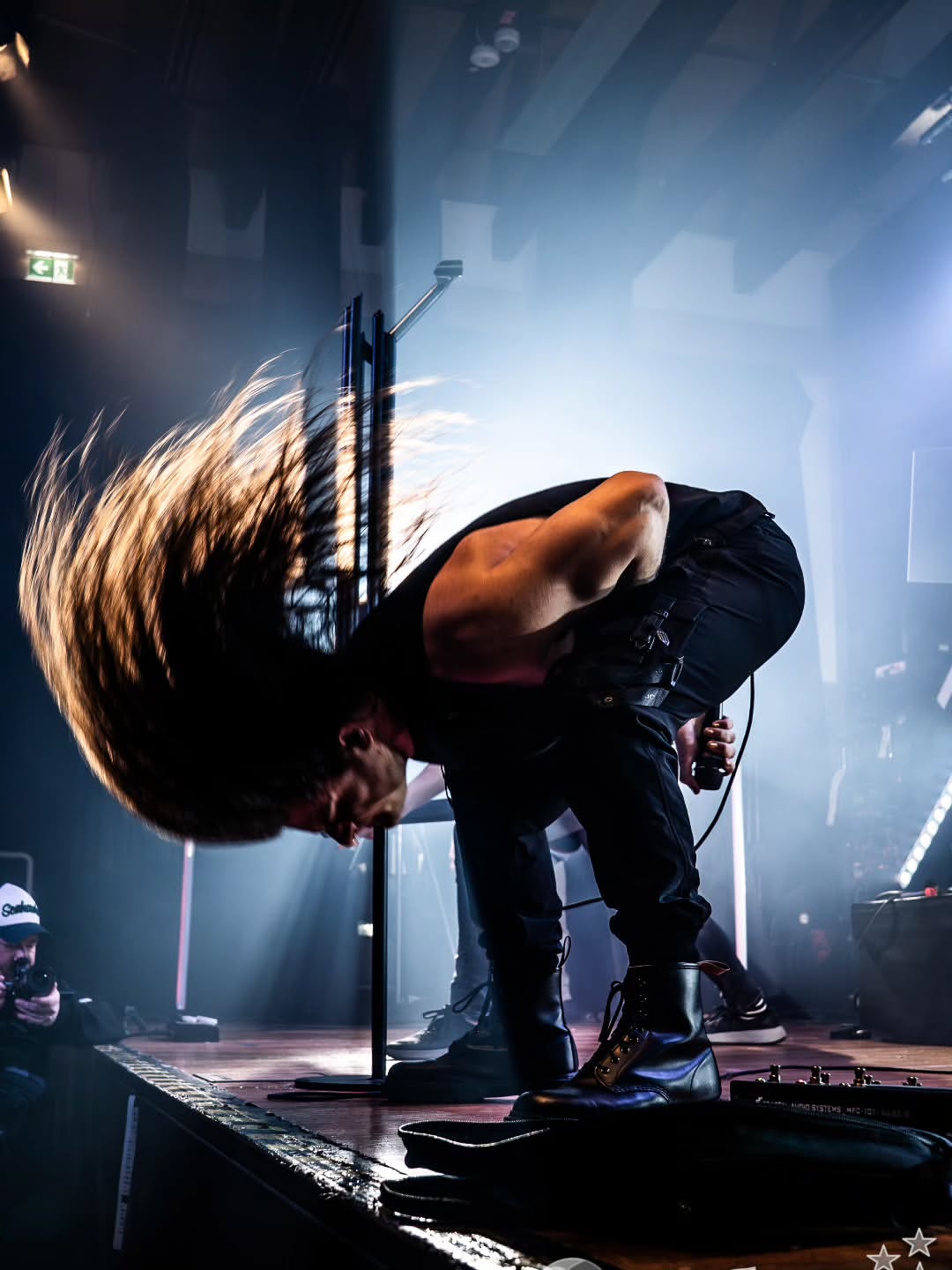 Hier sind noch ein paar weitere Impressionen von dem einzigartigen Abend vergangenen Freitag.
Ihr habt Lust, uns auch mal live zu erleben? Dann checkt mal unsere Termine und kommt vorbei - wir freuen …