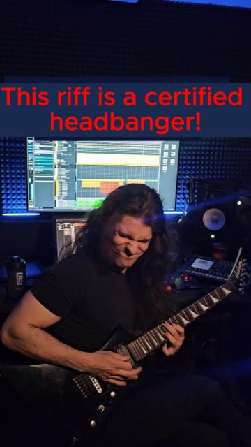 Have you seen this live?? 🤔 You really should, because this riff is a certified headbanger! 🔥 Today we played @trafostation61_festival and in two weeks we play @mtc_cologne together with @recoveryhuer…